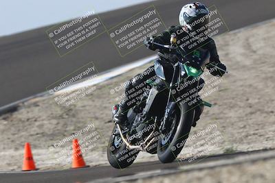 media/Nov-01-2025-TrackDaz (Sat) [[2b4d5192bc]]/C Group/1240pm (Turn 2 Outside)/